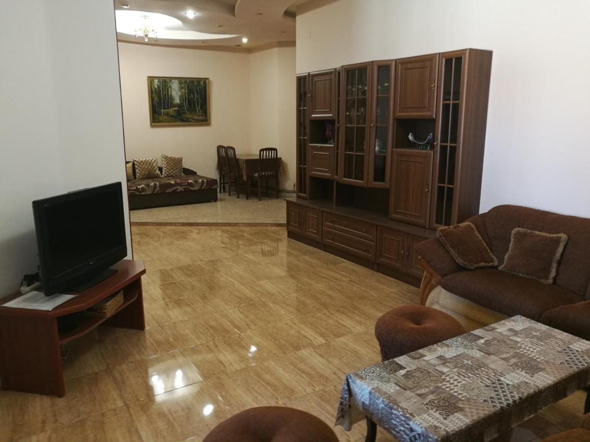 Apartment #1 In The City Center Yerevan Exterior photo