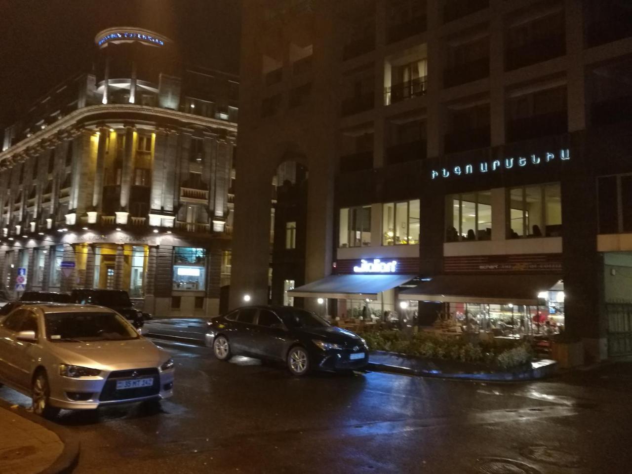Apartment #1 In The City Center Yerevan Exterior photo